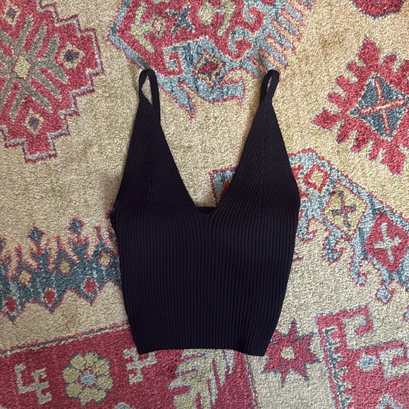 Black Ribbed Women's Top - Picture 2 of 2